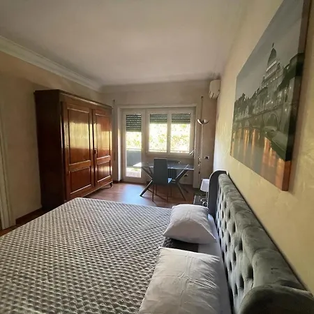 Vatican Bright Flat Apartman