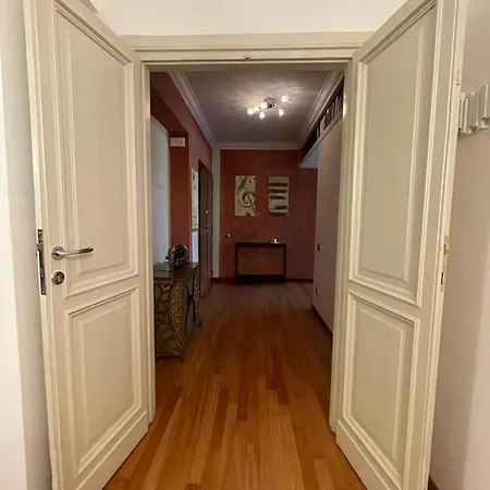 Vatican Bright Flat Apartman